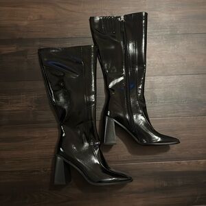Princes Polly patent boots